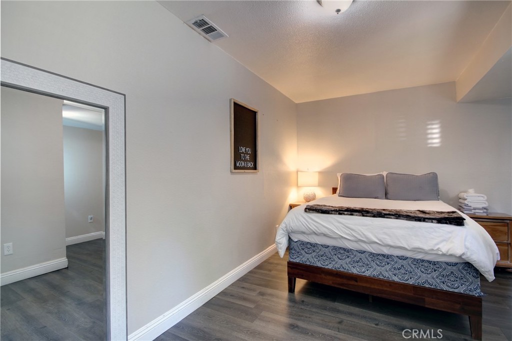 986 Cameron Drive Property Photo 17