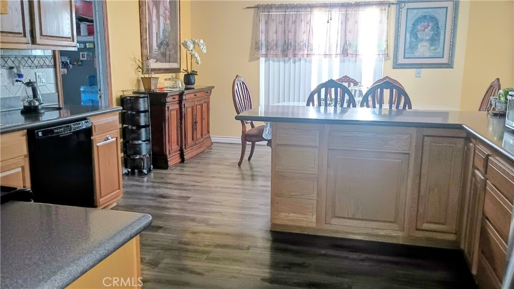 2213 Artesia St Street Property Photo 4