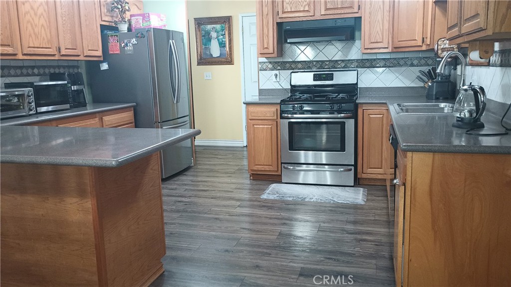 2213 Artesia St Street Property Photo 6