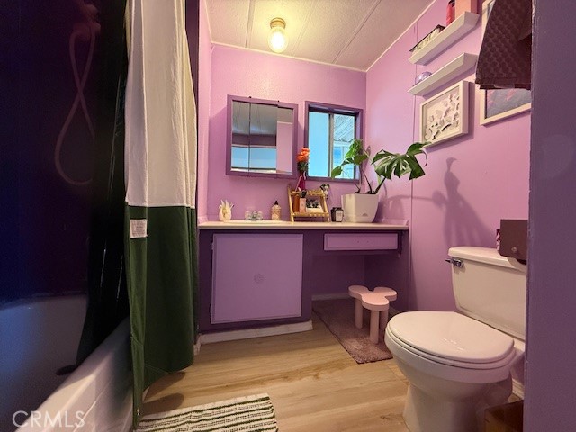 2399 E 14th St. 55 Property Photo 11