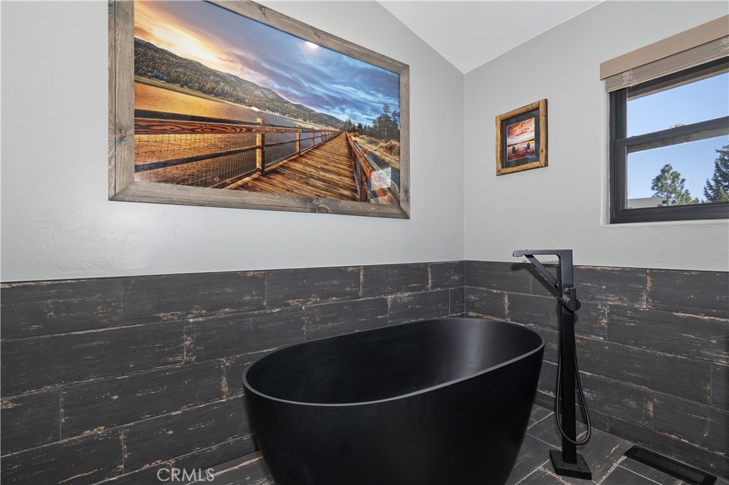 41940 Centre Court Property Photo 23