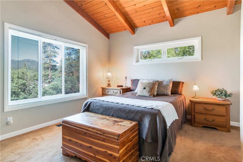 39576 Oak Glen Road Property Photo 15