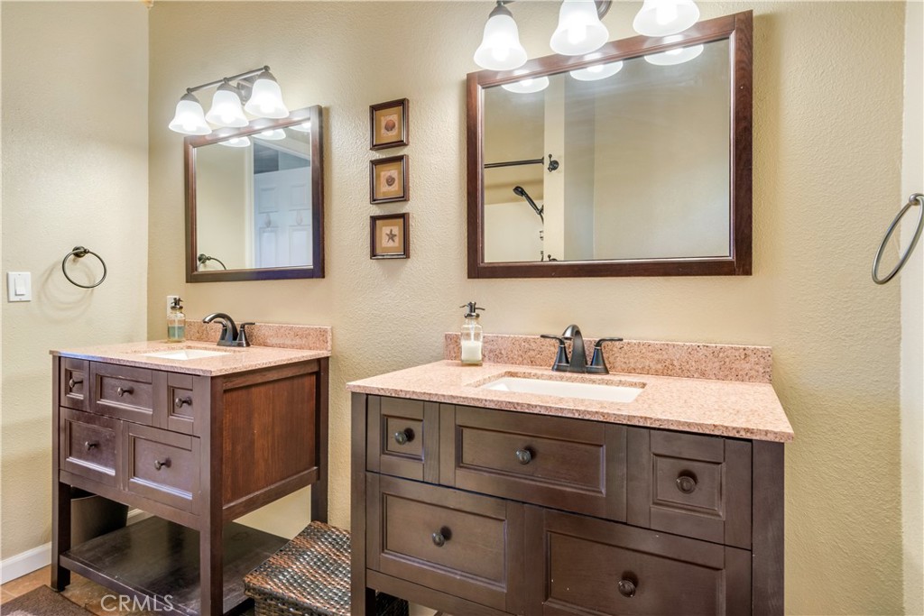39576 Oak Glen Road Property Photo 17