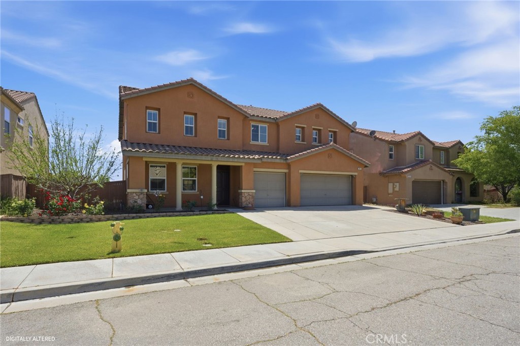 1447 Daffodil Way Property Photo 3