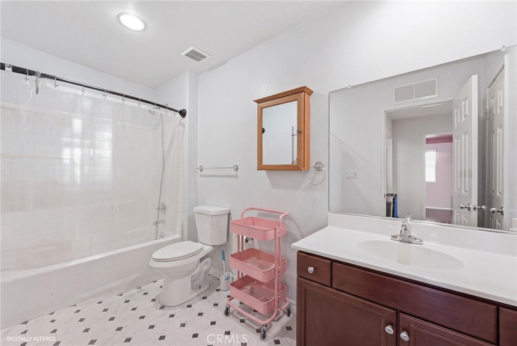 1447 Daffodil Way Property Photo 35