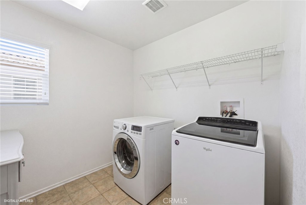1447 Daffodil Way Property Photo 38