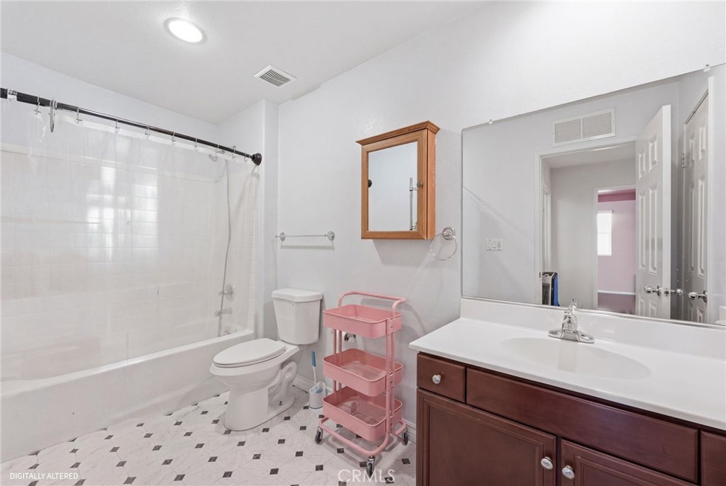 1447 Daffodil Way Property Photo 35