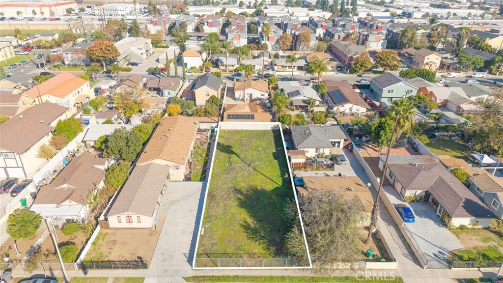 1243 E Street Property Photo 4