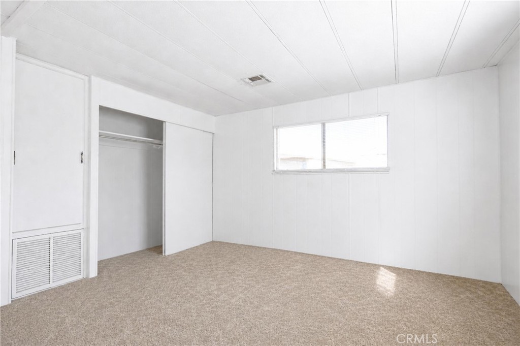 9391 California Ave 35 Property Photo 17