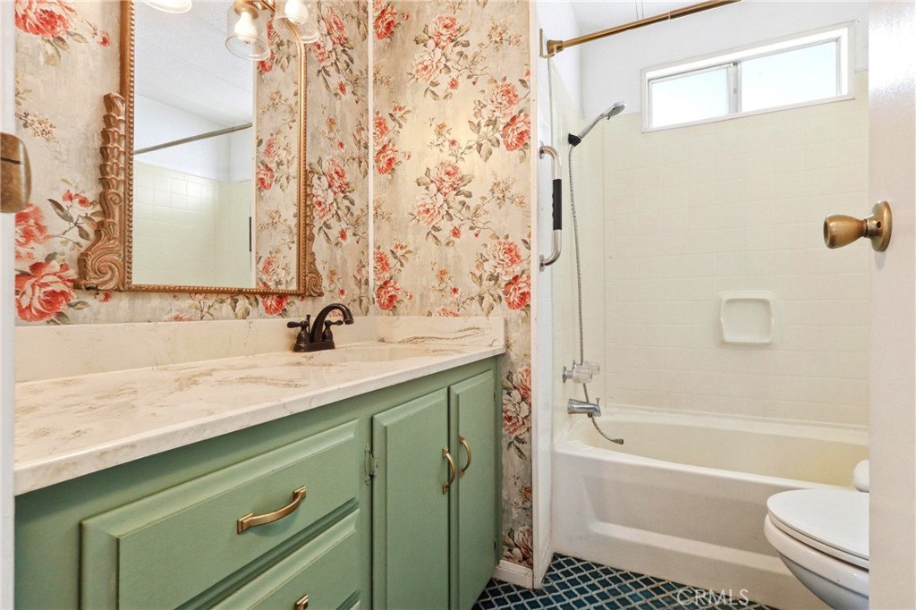 9391 California Ave 35 Property Photo 18