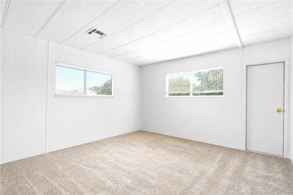 9391 California Ave 35 Property Photo 19