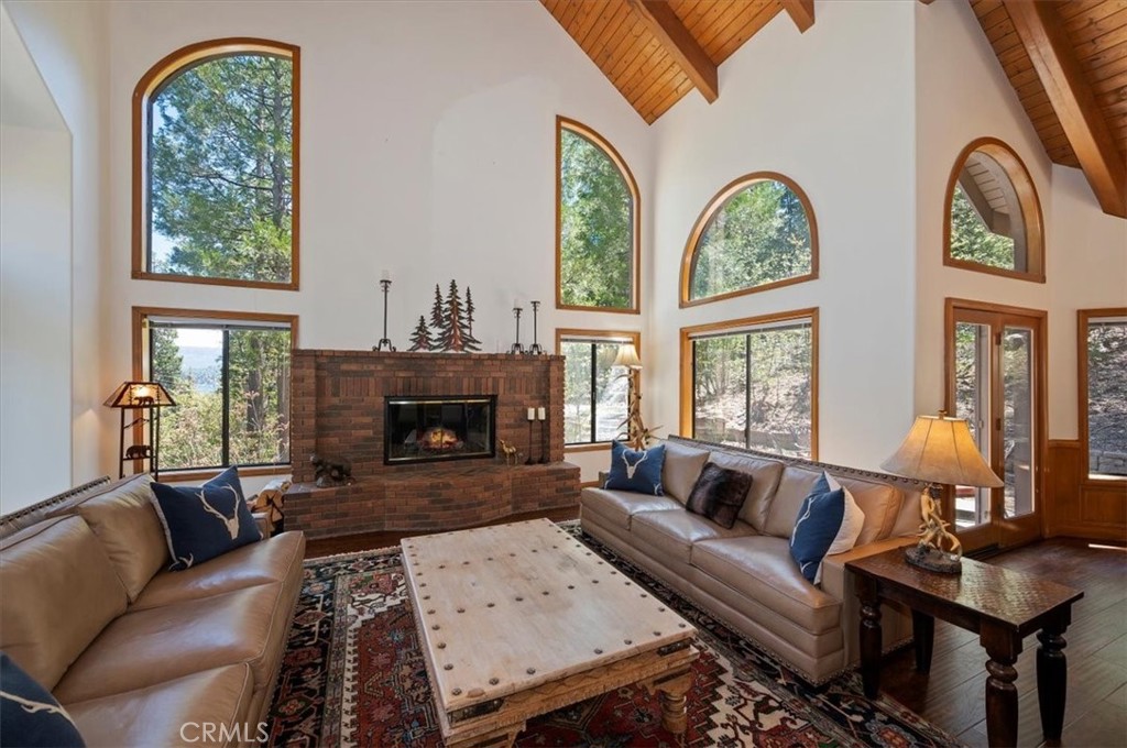 27336 Alpen Property Photo 6