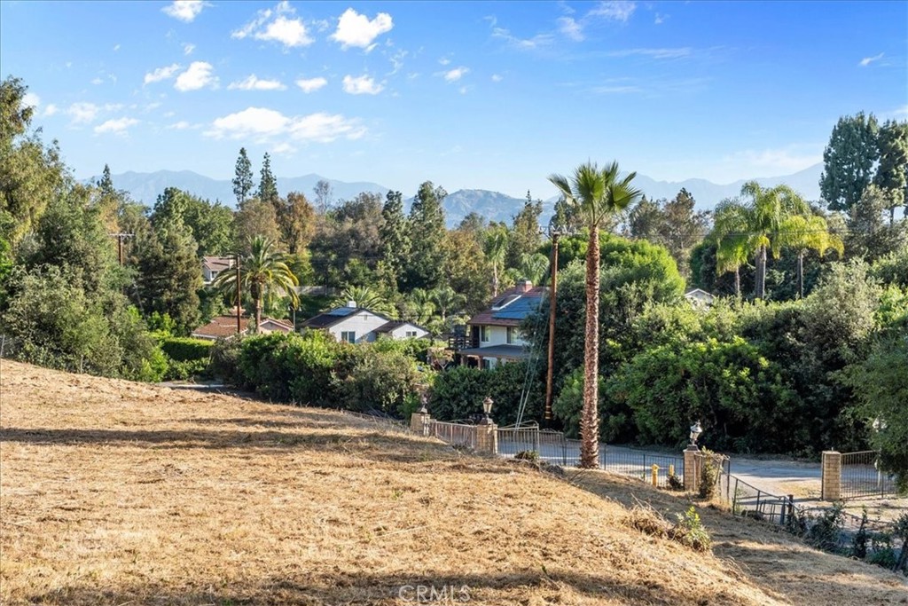 21544 Covina Hills Rd Property Photo 7