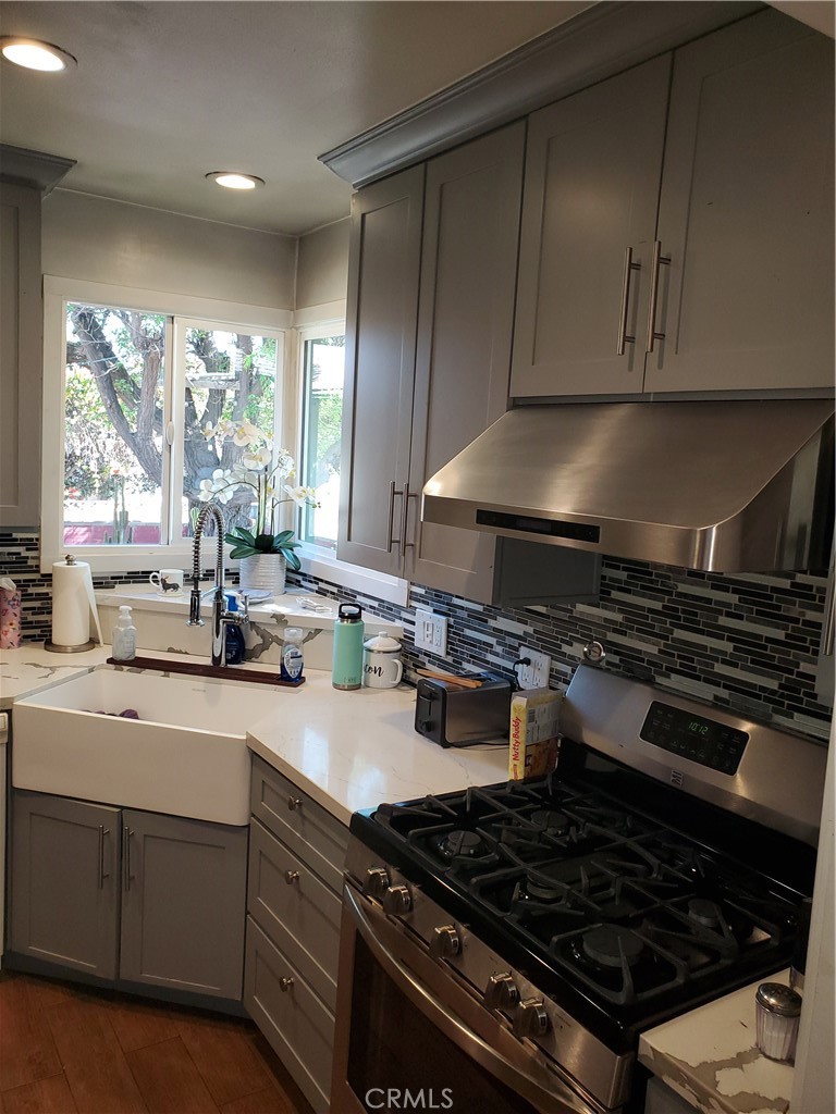 12557 5th Property Photo 3