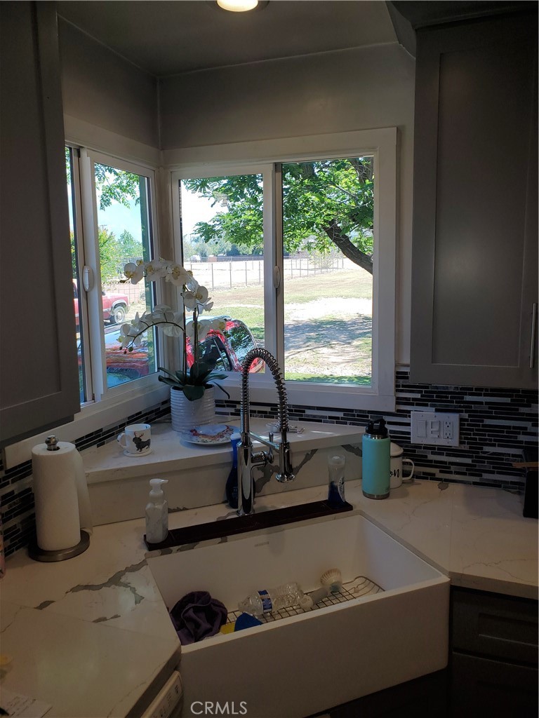 12557 5th Property Photo 6