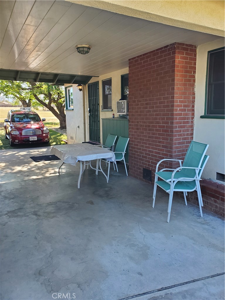 12557 5th Property Photo 7