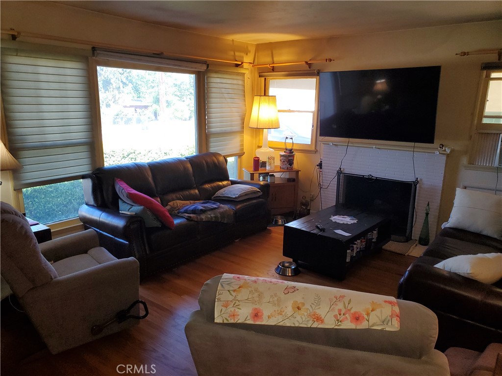 12557 5th Property Photo 8