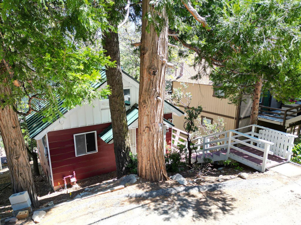 26408 Lake Forest Drive Property Photo 8