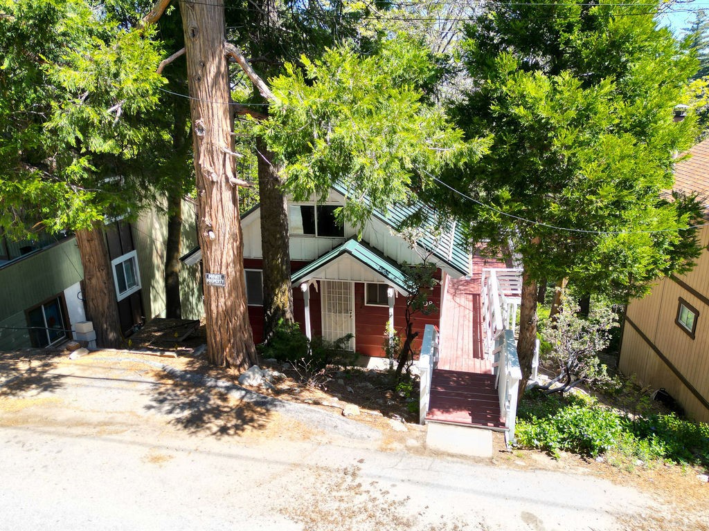 26408 Lake Forest Drive Property Photo 10