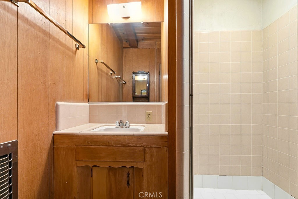 26408 Lake Forest Drive Property Photo 25