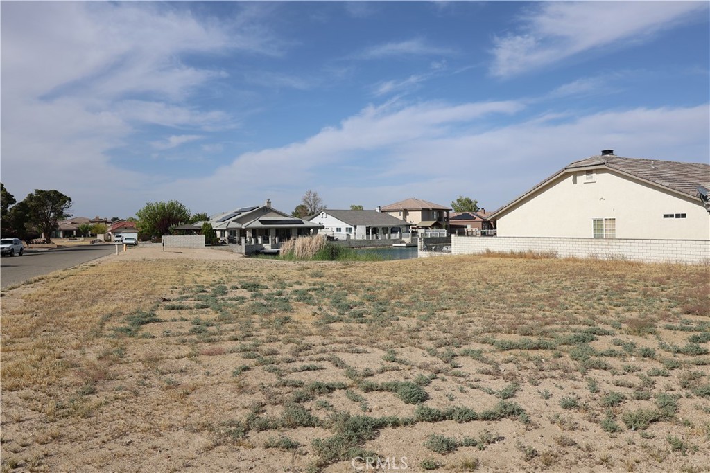 14354 Ironsides Property Photo 2