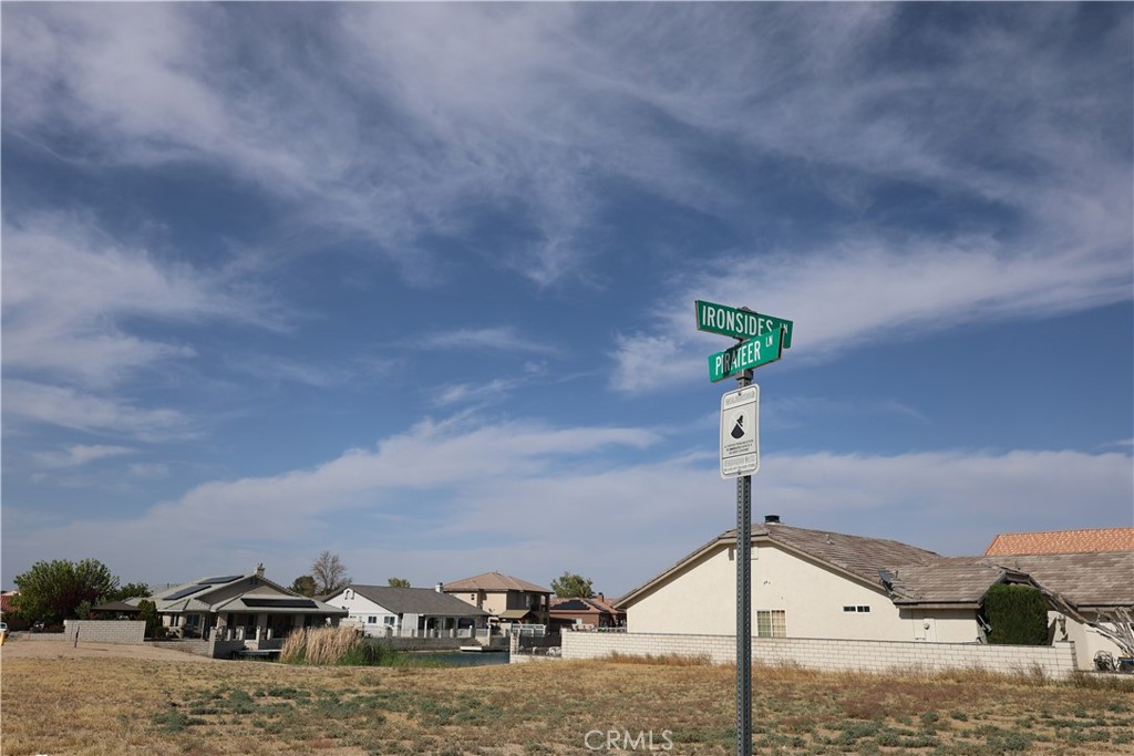 14354 Ironsides Property Photo 4
