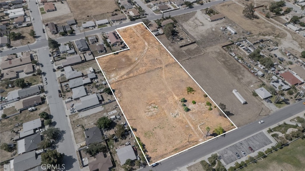 1130 E George Property Photo 1