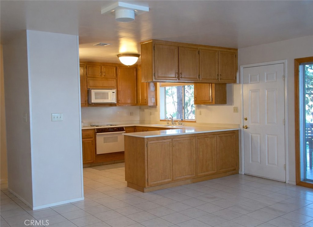 11667 Highway 178 Property Photo 5