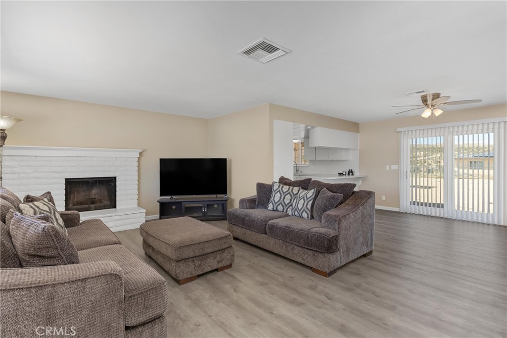 58146 Spring Property Photo 6