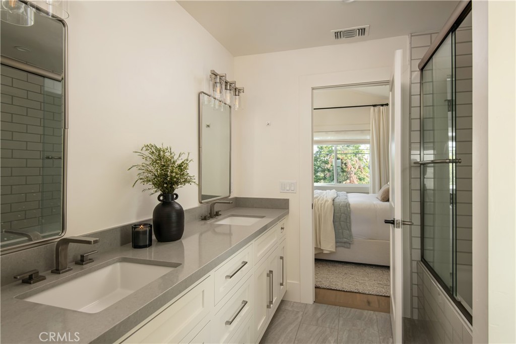 29014 Mammoth Property Photo 20