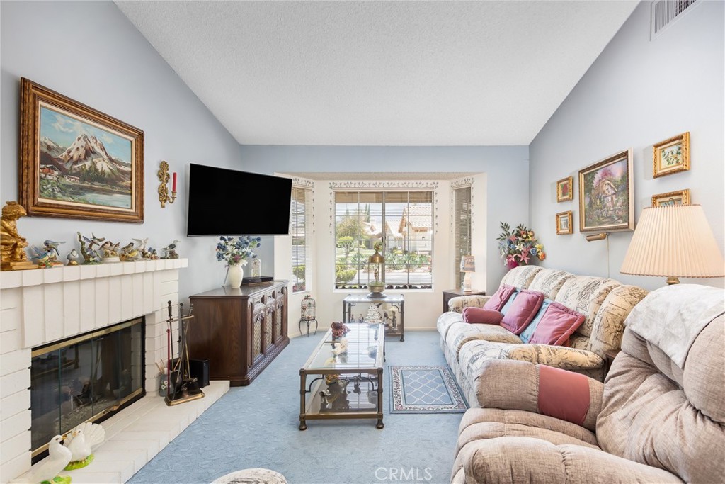 6058 Inverness Property Photo 3