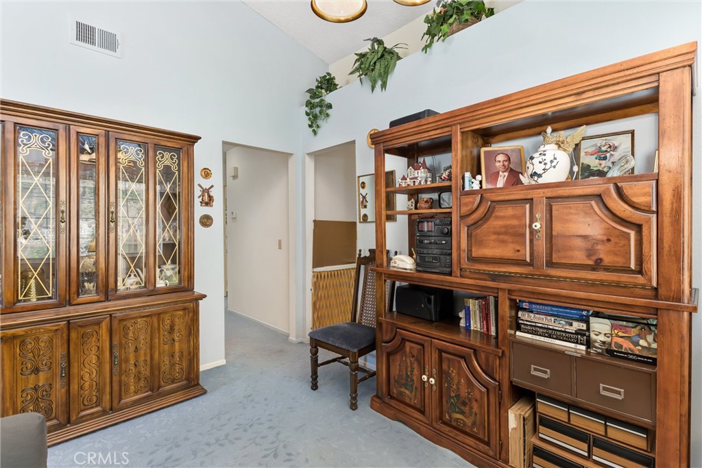 6058 Inverness Property Photo 8