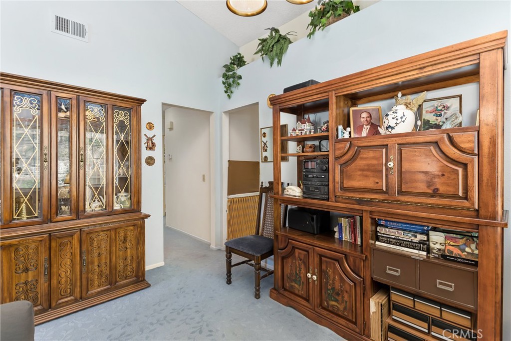 6058 Inverness Property Photo 8