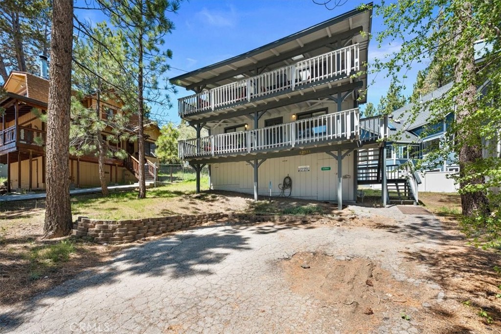 42944 Monterey Property Photo 2