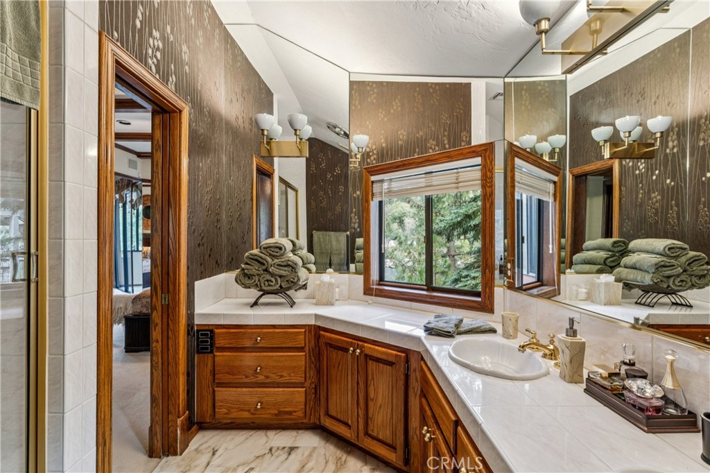 27563 West Shore Road Property Photo 25