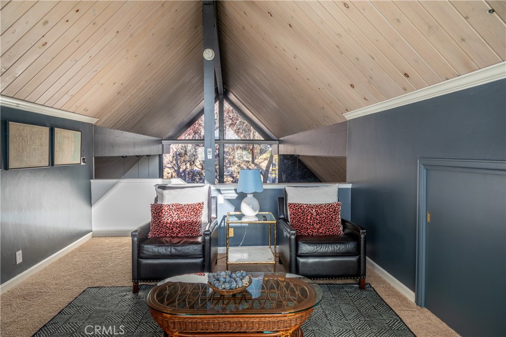 1145 Voltaire Property Photo 13