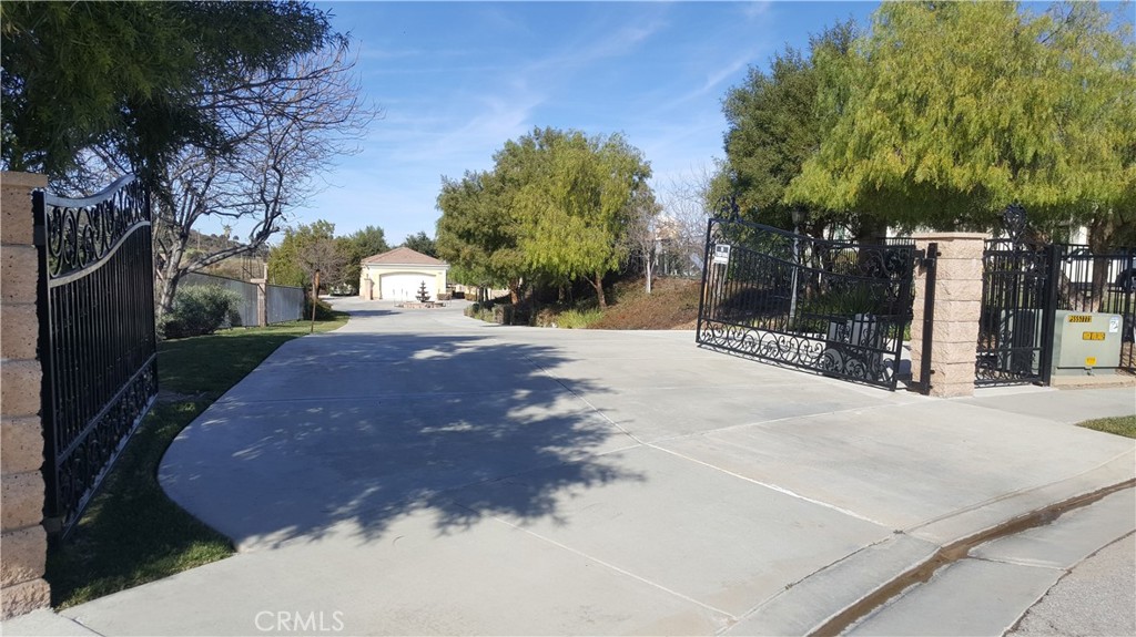 4007 Suzie Circle Property Photo 2