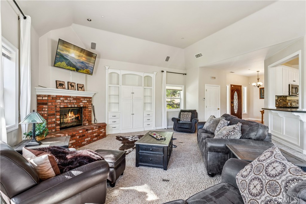 26166 Circle Drive Property Photo 6