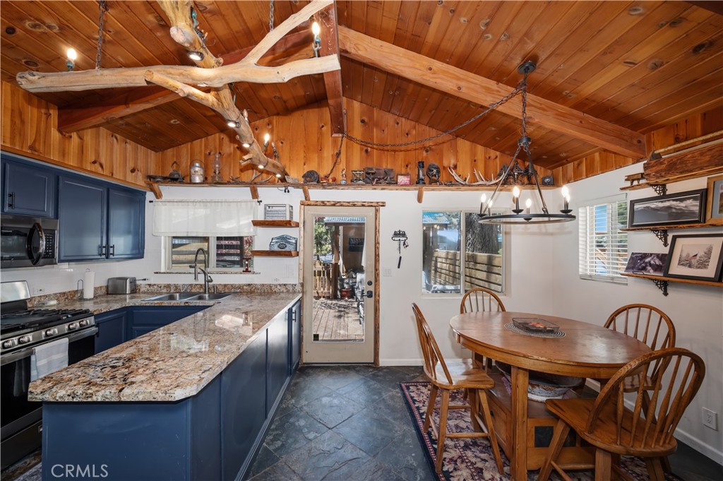 521 Fir Lane Property Photo 8