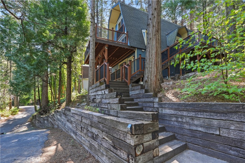 24091 Lakeview Property Photo 1