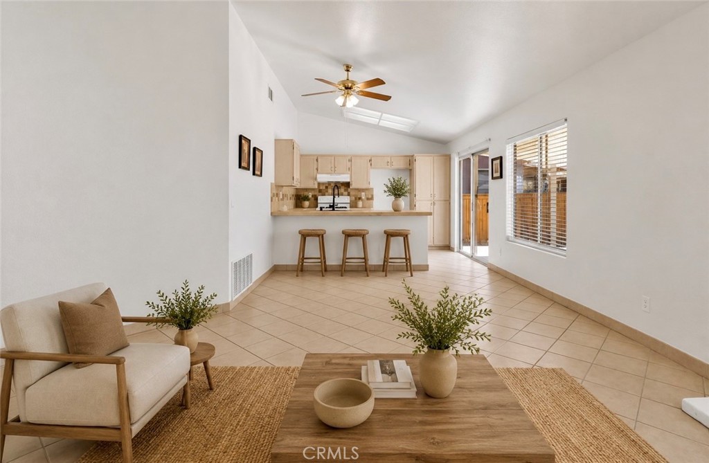15036 Milford Property Photo 9