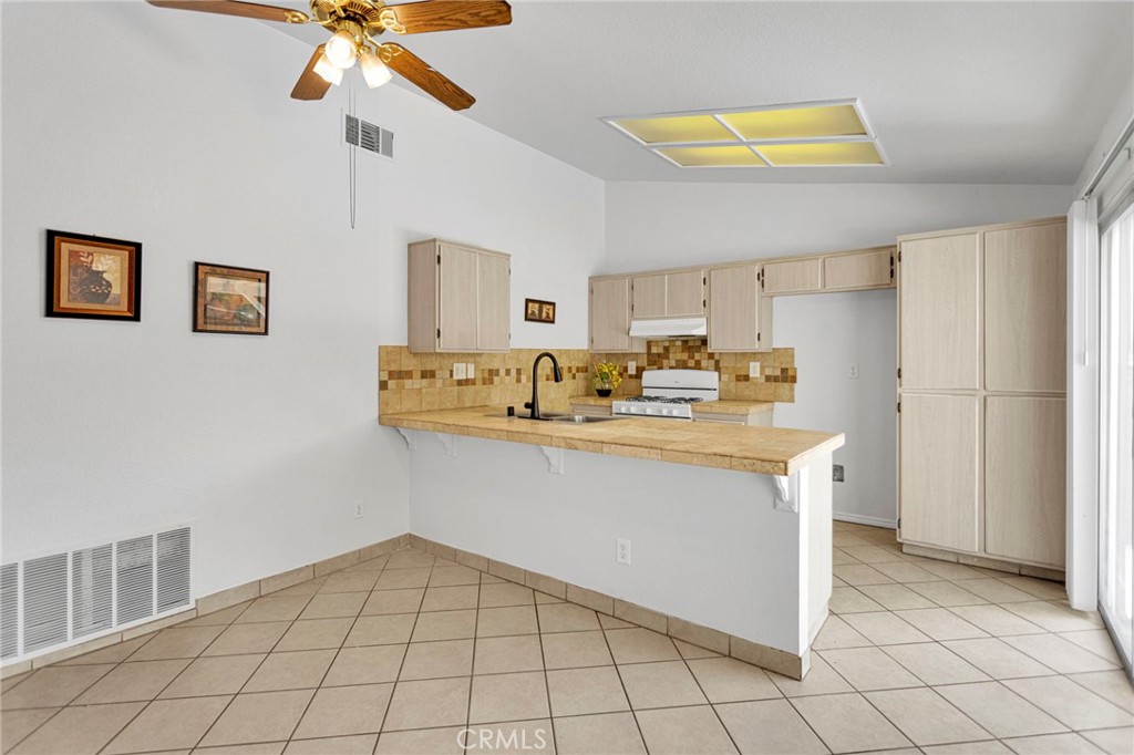 15036 Milford Property Photo 13