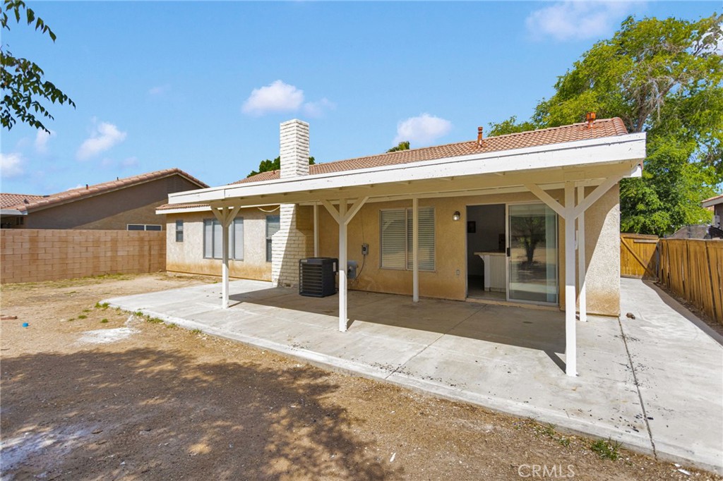 15036 Milford Property Photo 42