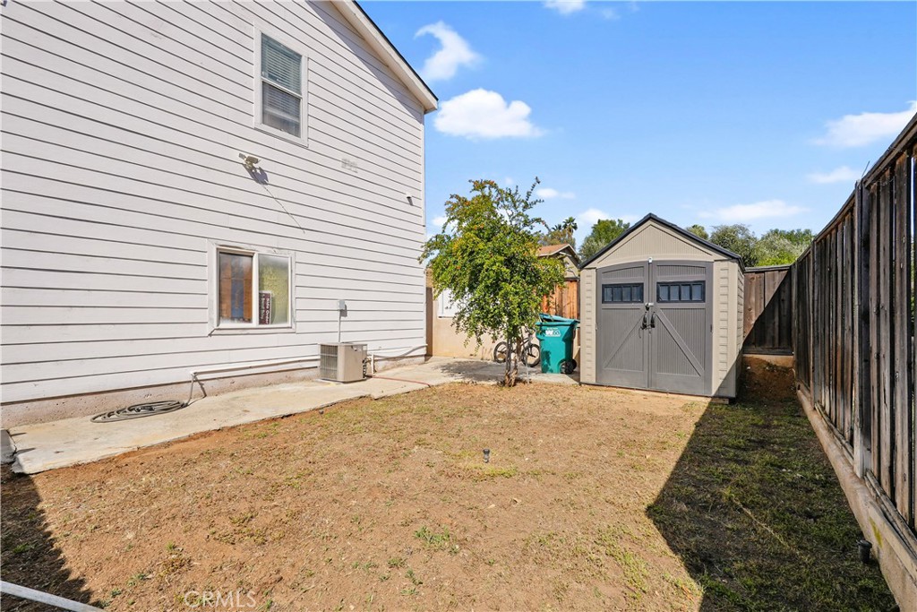 1212 W Pottery Property Photo 8