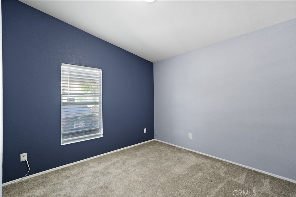 1212 W Pottery Property Photo 11