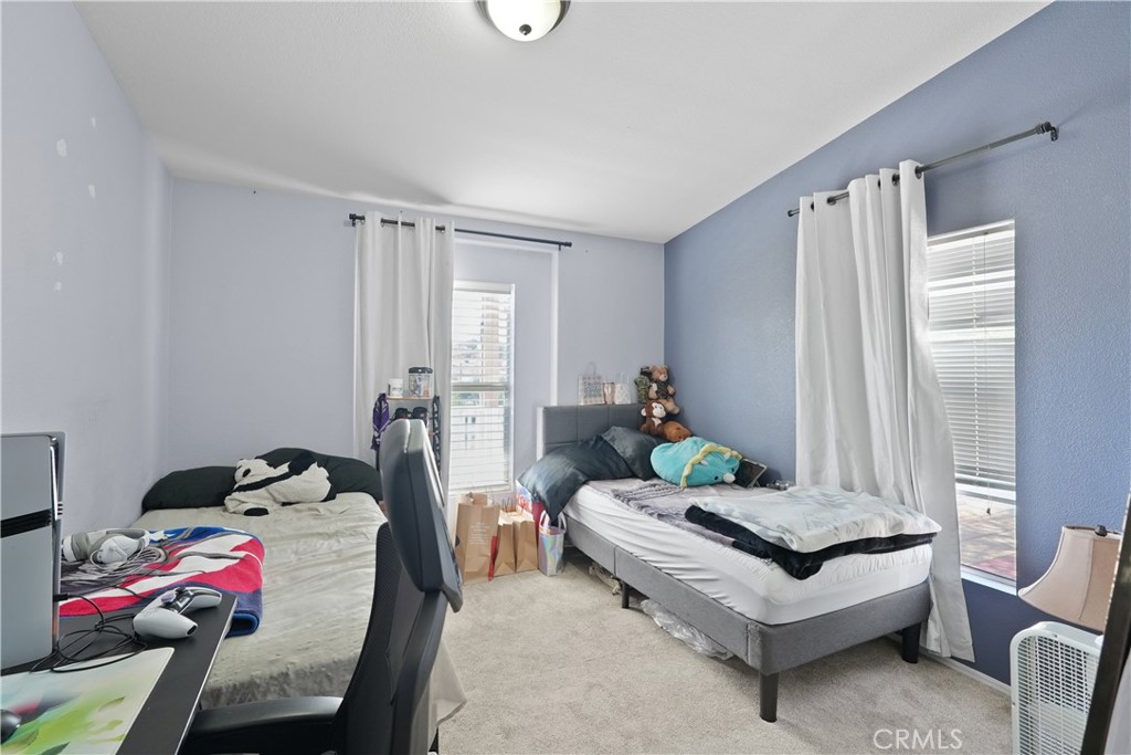 1212 W Pottery Property Photo 12