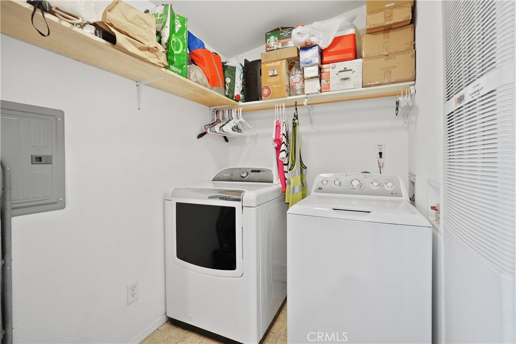 1212 W Pottery Property Photo 14