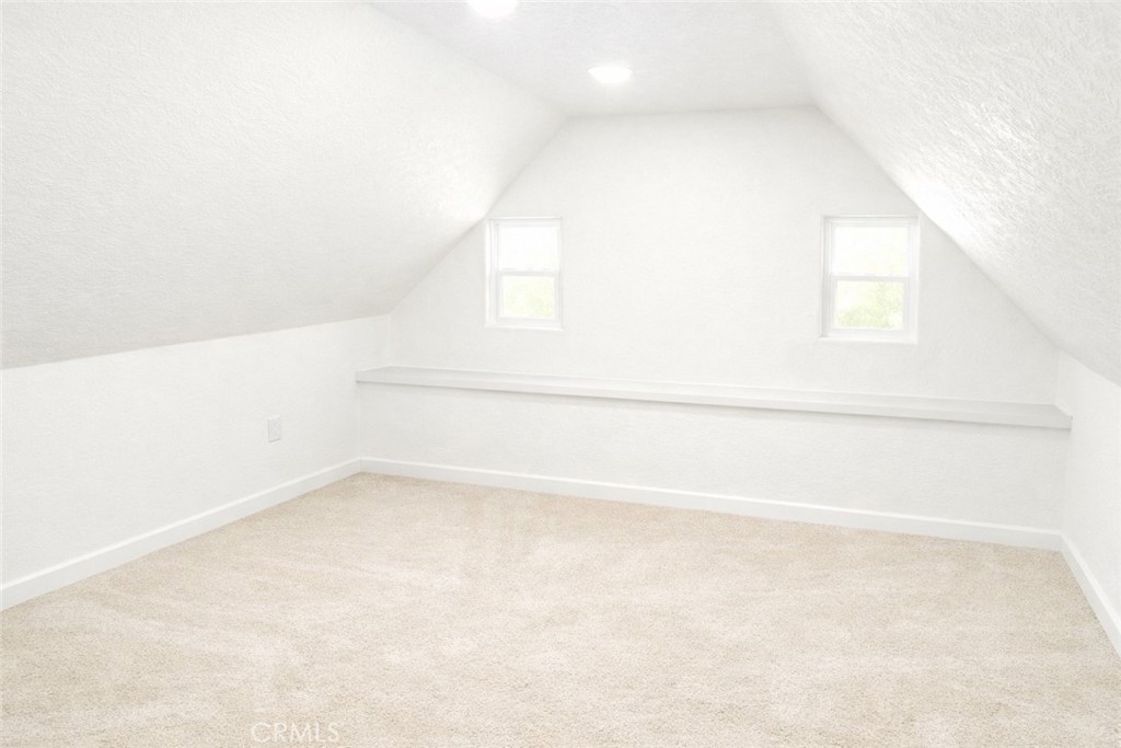 590 Lanes End Property Photo 17