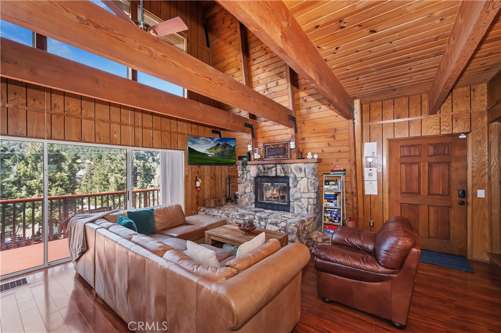 1100 Cedar Mountain Property Photo 3