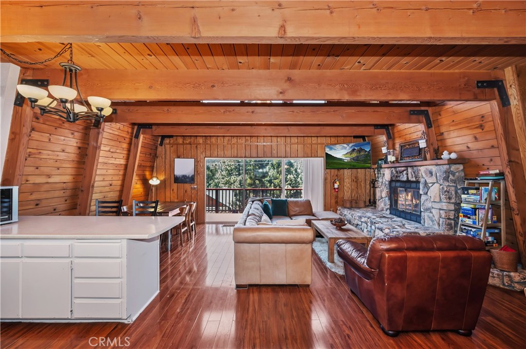 1100 Cedar Mountain Property Photo 4